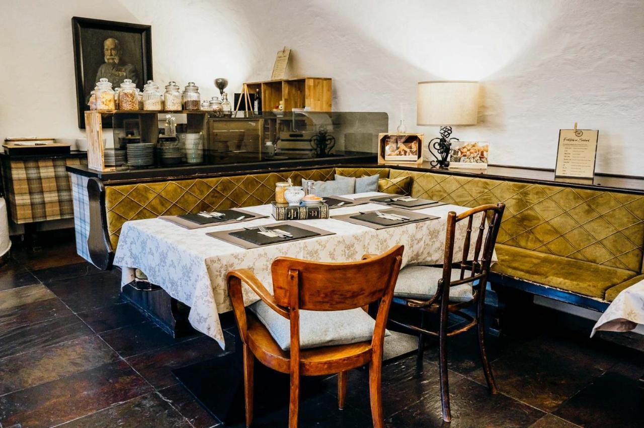 Hotel Der Eberhard - Wohnen & Essen Bei Ilse Sankt Michael in Obersteiermark Esterno foto
